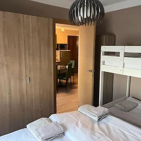 Nadiya App Pool, Parking Appartement