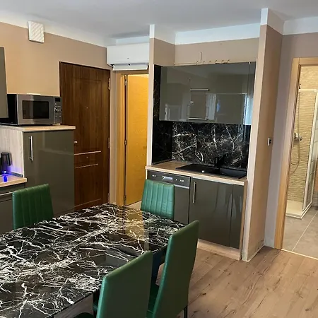 Nadiya App Pool, Parking * Torrevieja