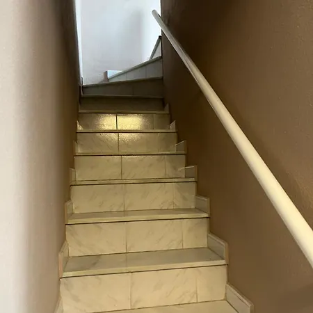 Nadiya App Pool, Parking *