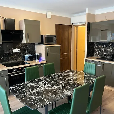 Nadiya App Pool, Parking * Torrevieja